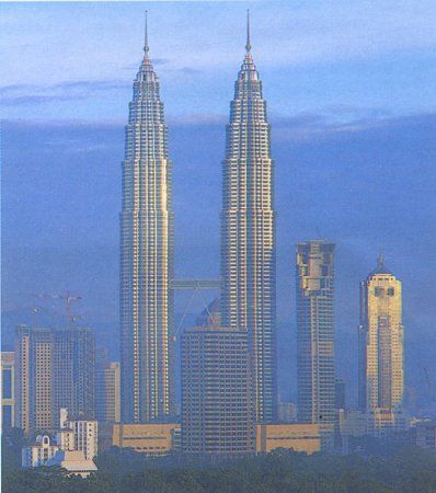 petronas towers kuala lumpur malaysia